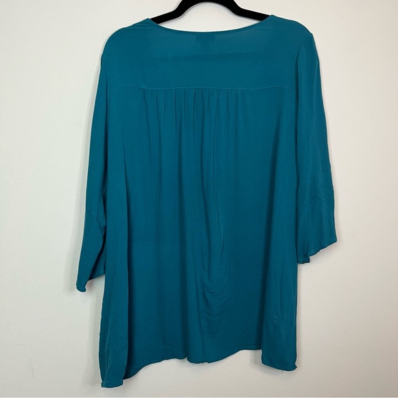 Torrid Dark Teal Criss Cross 3/4 Sleeves Blouse Size 1X Women - Picture 8 of 11